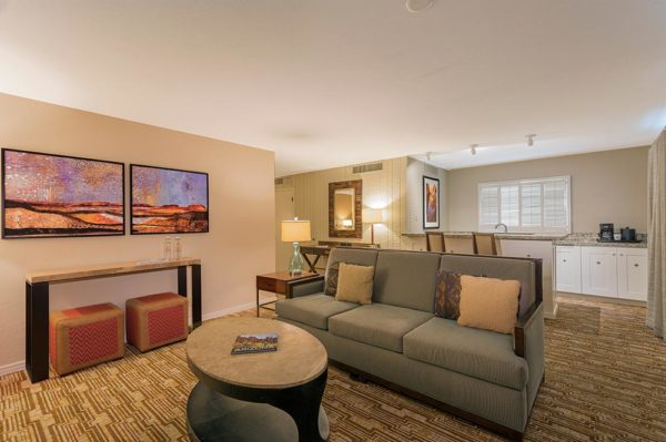 The Wigwam - Adobe Fairway Suite King Living Room